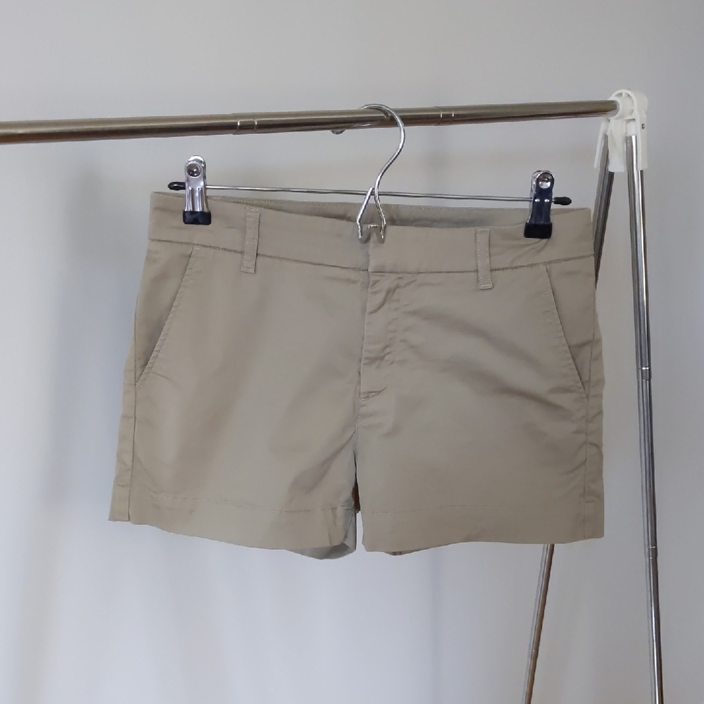 Uniqlo Four Pocket Cotton Khaki Women's Shorts
